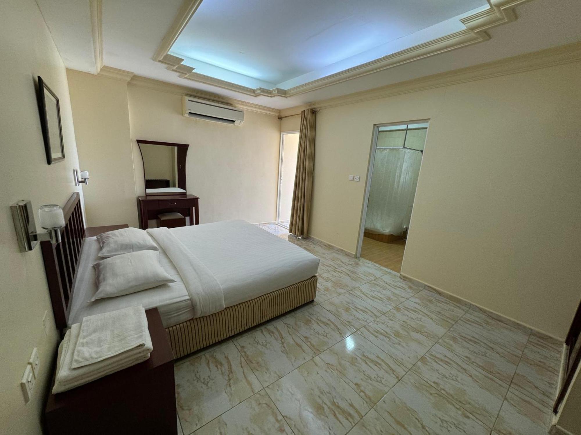 Al Ferdous Aparthotel 2*