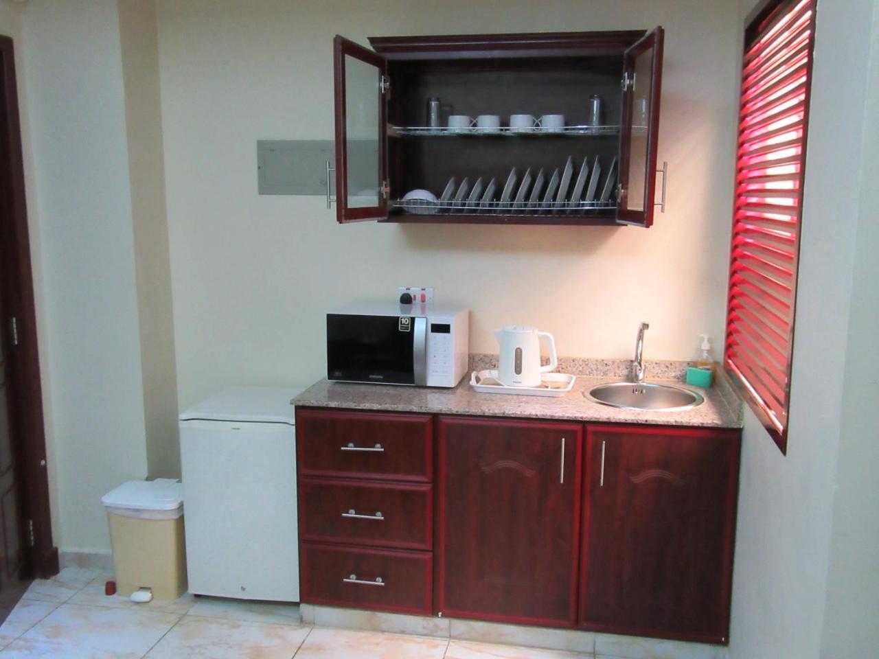 Al Ferdous Aparthotel 2*